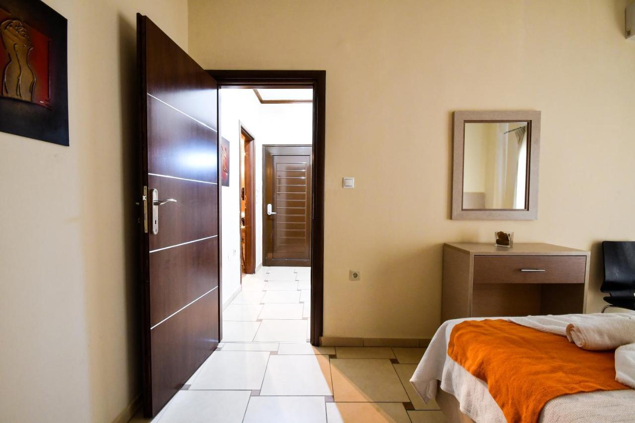 אורמוס פנגיאס Avra Hotel מראה חיצוני תמונה